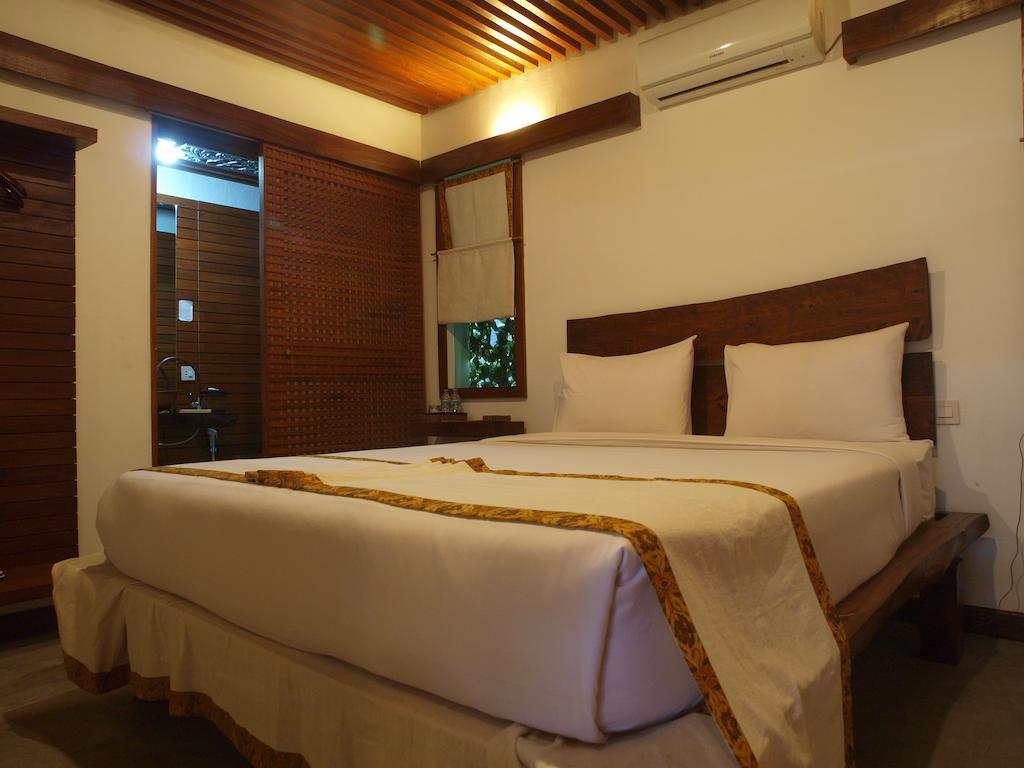 Flores Gallery Hotel Бандунг Номер фото