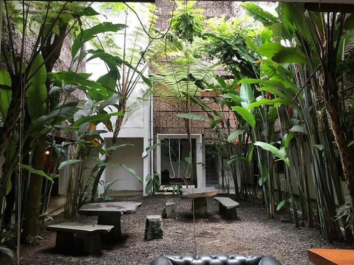 Flores Gallery Hotel Бандунг Экстерьер фото